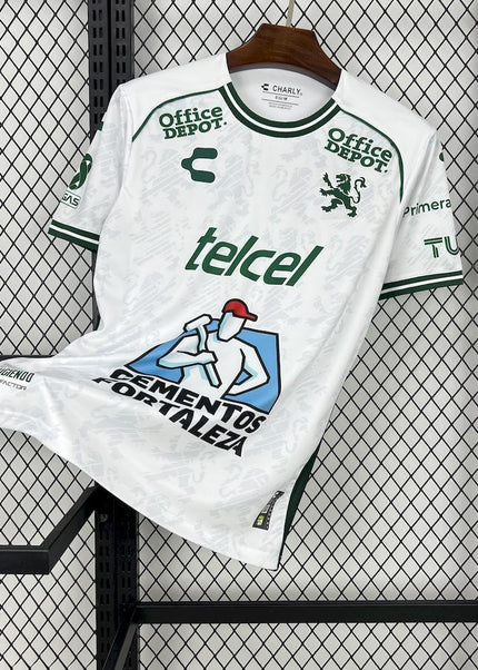 León Visitante 24/25