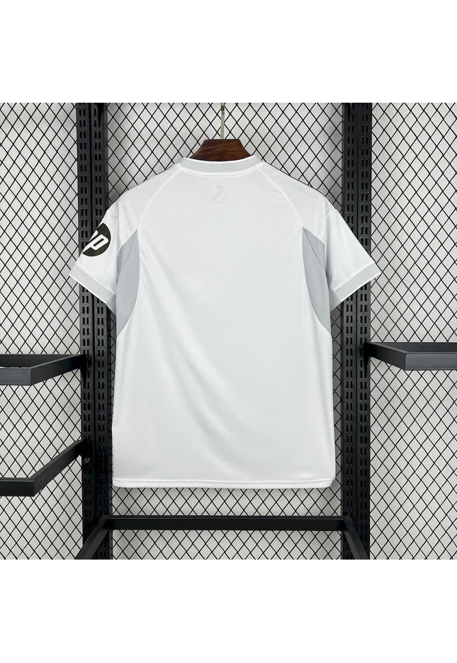 Real Madrid Local 25/26